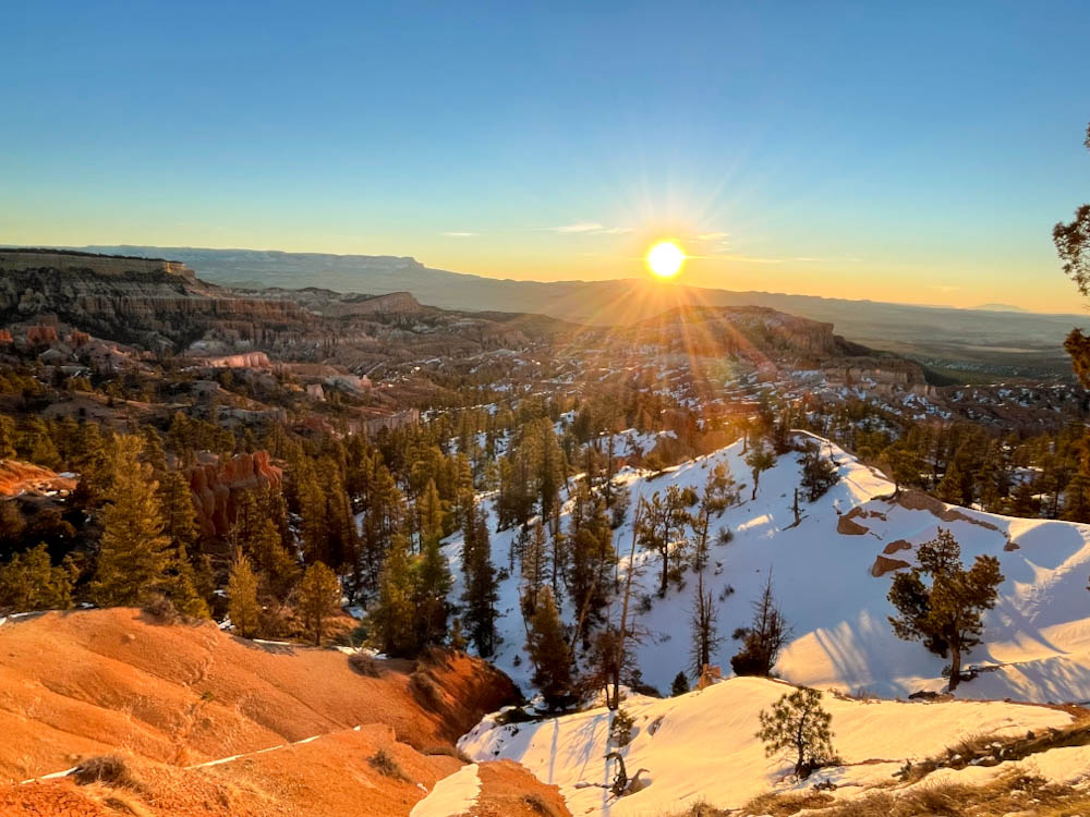 View of the sunrise over Bryce Canyon National Park from the trail leading to Sunrise Point