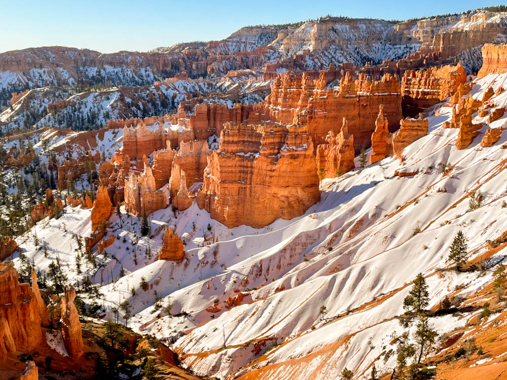 A scenic view of Bryce Canyon National Park from the Sunset Point viewpoint